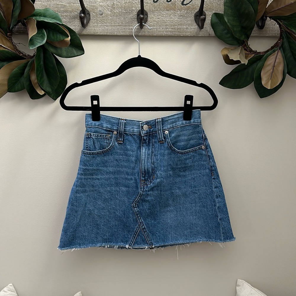 EUC Madewell Rigid Denim mini skirt with frayed hem A-Line in size 25